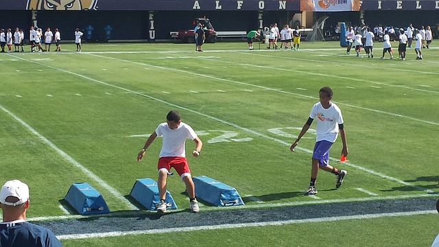 印尼羽球超级500赛 ｜ 熬过印尼组合考验 杰蔚有惊无险闯8强.