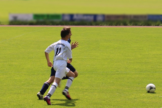 世界杯決賽法國惜敗姆巴佩眼神空洞「葛優癱」替補席 進8球獲金靴獎卻慘遭全場球迷噓聲.